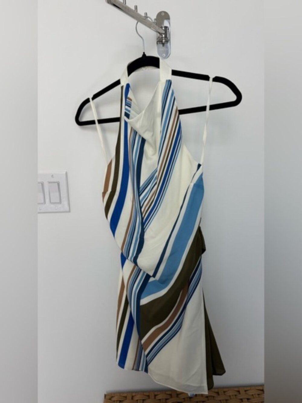SIR.Thistle Halter Mini Dress - Picture 6 of 8